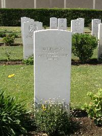 Heliopolis War Cemetery - Ali Digangar, 